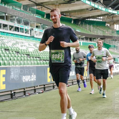 13.09.2026 - 21. swb-Marathon Bremen Michael Burmester http://msf.ph/oto/10419987 13.09.2026 12:58:33 Laufen im Stadion 141, 148, 191, 226, 334, 511, 672, 776, 789, 790, 909, 972, 1010, 1119, 1191, 1199, 1254, 1281, 1516, 1535, 1642, 1647, 1752, 1809, 1881, 1900, 1931, 1933, 2046, 2075, 2210, 2324, 2343, 2367, 2371, 2397, 2402, 2423, 2425, 2577, 2771, 2807, 2827, 2885, 2903, 2904, 2979, 3021, 3051, 3098, 3120, 3138, 3148, 3182, 3186, 3190, 3233, 3319, 3338, 3435, 3516, 3531, 3534, 3560, 3655, 3685, 3690, 3695, 3866, 3933, 3934, 3939, 4101, 4316, 4319, 205 meine-sportfotos.de