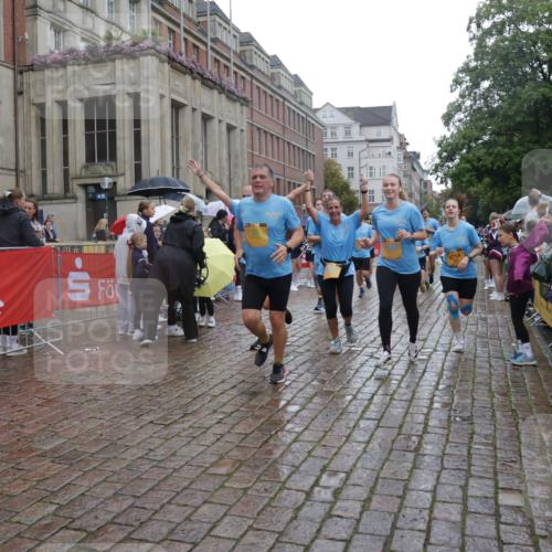 13.09.2026 - Kiel Lauf Yannick Fuchs http://msf.ph/oto/10420006 13.09.2026 10:52:30 Ziel 90, 475, 626, 1471, 1472, 1473, 1526, 1527, 1531, 1658, 1802, 2293, 2442, 3343, 3582, 3778, 3925, 5433, 5442, 5723, 6388, 6405, 6493, 7060, 7088, 7196, 7603, 7621, 8100, 8205, 8316, 8734, 8855, 8908, 9024, 9025, 9414, 9711, 10320, 10786, 10887, 11082, 11359, 11535, 11555, 11622, 11658, 11661, 11875, 11913, 12289, 12431, 23, 171, 777, 825, 1027, 1364, 1365, 1811, 1869, 2438, 2484, 2544, 2806, 2991, 3280, 3435, 3529, 3630, 3644, 3881, 4008, 4385 meine-sportfotos.de