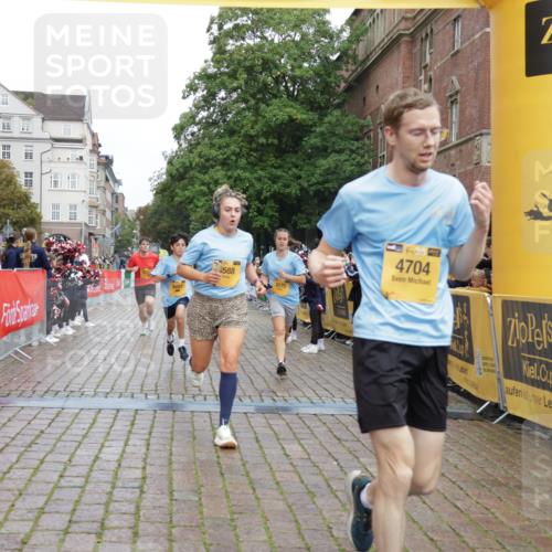 13.09.2026 - Kiel Lauf Yannick Fuchs http://msf.ph/oto/10420008 13.09.2026 09:41:44 Ziel 402, 3143, 3175, 4533, 4704, 6649, 6687, 6739, 8588, 9224, 9771, 11907, 1671, 1966, 4068, 4315, 9110, 9608, 9771, 10299, 10974, 11106, 11645, 11983, 12166, 699, 772, 2910, 3801, 5107, 6599, 7238, 8829, 9050, 12175, 1593, 3883, 4137, 9608, 10974 meine-sportfotos.de