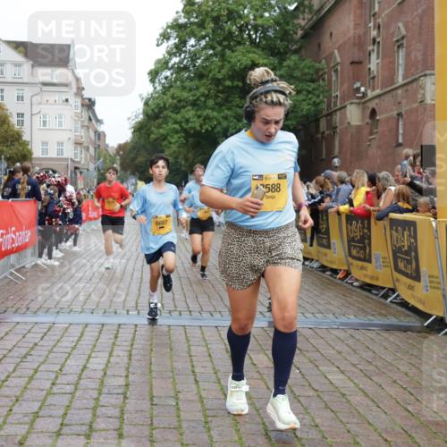 13.09.2026 - Kiel Lauf Yannick Fuchs http://msf.ph/oto/10420011 13.09.2026 09:41:45 Ziel 402, 3143, 3175, 4533, 4704, 5107, 6649, 6687, 6739, 7238, 8588, 9224, 11907, 1671, 1966, 4068, 4315, 9110, 9608, 9771, 10299, 10974, 11106, 11645, 11983, 12166, 699, 772, 2910, 3801, 6599, 8829, 9050, 12175, 1593, 3883, 4137, 9608, 10299, 10974 meine-sportfotos.de