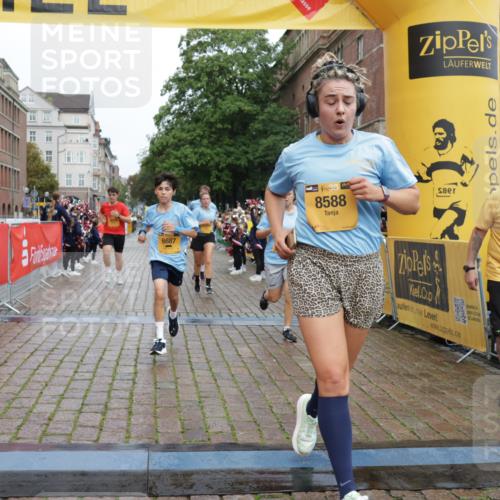 13.09.2026 - Kiel Lauf Yannick Fuchs http://msf.ph/oto/10420024 13.09.2026 09:41:45 Ziel 402, 3143, 3175, 4533, 4704, 5107, 6649, 6687, 6739, 7238, 8588, 9224, 11907, 1671, 1966, 4068, 4315, 9110, 9608, 9771, 10299, 10974, 11106, 11645, 11983, 12166, 699, 772, 2910, 3801, 6599, 8829, 9050, 12175, 1593, 3883, 4137, 9608, 10299, 10974 meine-sportfotos.de