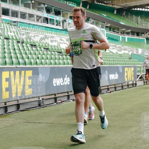 13.09.2026 - 21. swb-Marathon Bremen Michael Burmester http://msf.ph/oto/10420043 13.09.2026 12:58:35 Laufen im Stadion 141, 148, 191, 226, 334, 511, 672, 776, 789, 790, 909, 972, 1010, 1119, 1191, 1199, 1254, 1281, 1516, 1535, 1642, 1647, 1752, 1809, 1881, 1931, 1933, 2046, 2210, 2324, 2343, 2367, 2371, 2397, 2402, 2423, 2425, 2577, 2771, 2807, 2827, 2885, 2903, 2904, 2979, 3021, 3051, 3098, 3120, 3138, 3148, 3182, 3186, 3190, 3233, 3319, 3338, 3435, 3516, 3531, 3534, 3560, 3655, 3685, 3690, 3695, 3866, 3933, 3934, 3939, 4101, 4316, 4319, 205 meine-sportfotos.de