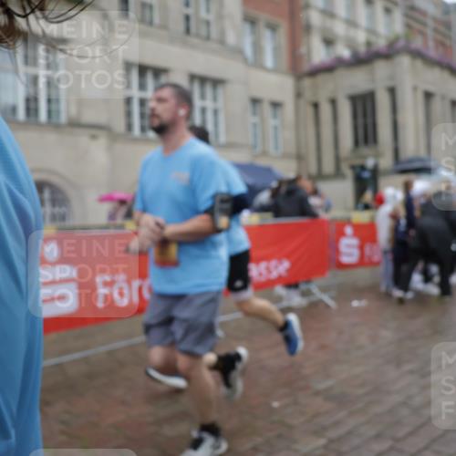13.09.2026 - Kiel Lauf Yannick Fuchs http://msf.ph/oto/10420045 13.09.2026 10:52:32 Ziel 90, 475, 626, 1471, 1472, 1473, 1474, 1531, 1658, 1802, 2293, 2442, 3343, 3582, 3778, 3853, 3925, 5433, 5442, 5723, 6388, 6405, 7060, 7088, 7196, 7603, 7621, 8100, 8205, 8316, 8734, 8908, 9024, 9025, 9414, 9711, 9886, 10320, 10786, 11082, 11359, 11535, 11555, 11622, 11658, 11661, 11875, 11913, 12289, 23, 171, 777, 825, 1027, 1364, 1365, 1526, 1527, 1658, 1802, 1811, 1869, 2438, 2484, 2544, 2806, 2991, 3280, 3435, 3529, 3630, 3644, 3881, 4008, 4385, 154, 1083, 3059 meine-sportfotos.de