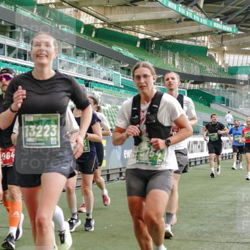 13.09.2026 - 21. swb-Marathon Bremen Michael Burmester http://msf.ph/oto/10420049 13.09.2026 13:21:22 Laufen im Stadion 128, 258, 351, 423, 441, 601, 620, 704, 782, 851, 1060, 1094, 1129, 1158, 1177, 1316, 1344, 1409, 1417, 1439, 1446, 1518, 1676, 1697, 1729, 1756, 1808, 1815, 1846, 2010, 2028, 2064, 2139, 2201, 2258, 2278, 2290, 2349, 2394, 2395, 2414, 2417, 2437, 2501, 2519, 2533, 2551, 2588, 2632, 2652, 2660, 2694, 2695, 2736, 2793, 2828, 2886, 2954, 2964, 2995, 3004, 3010, 3017, 3018, 3022, 3034, 3035, 3036, 3037, 3070, 3074, 3102, 3139, 3144, 3225, 3264, 3310, 3682 meine-sportfotos.de