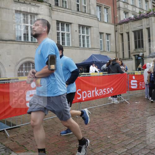 13.09.2026 - Kiel Lauf Yannick Fuchs http://msf.ph/oto/10420051 13.09.2026 10:52:32 Ziel 90, 475, 626, 1471, 1472, 1473, 1474, 1531, 1658, 1802, 2293, 2442, 3343, 3582, 3778, 3853, 3925, 5433, 5442, 5723, 6388, 6405, 7060, 7088, 7196, 7603, 7621, 8100, 8205, 8316, 8734, 8908, 9024, 9025, 9414, 9711, 9886, 10320, 10786, 11082, 11359, 11535, 11555, 11622, 11658, 11661, 11875, 11913, 12289, 23, 171, 777, 825, 1027, 1364, 1365, 1526, 1527, 1658, 1802, 1811, 1869, 2438, 2484, 2544, 2806, 2991, 3280, 3435, 3529, 3630, 3644, 3881, 4008, 4385, 154, 1083, 3059 meine-sportfotos.de
