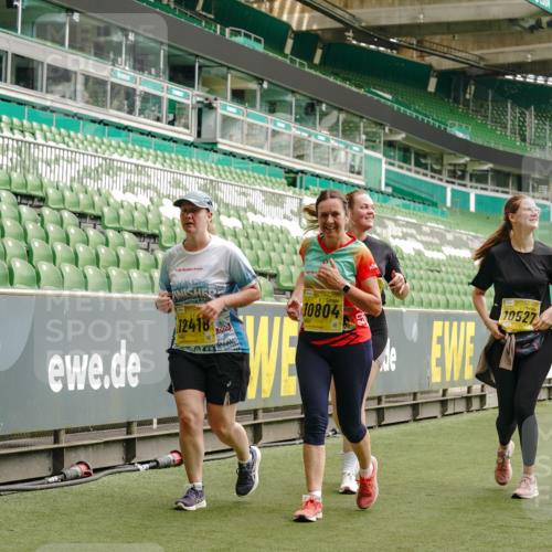 13.09.2026 - 21. swb-Marathon Bremen Michael Burmester http://msf.ph/oto/10420056 13.09.2026 10:43:59 Laufen im Stadion 10002, 10004, 10005, 10176, 10191, 10192, 10271, 10295, 10303, 10325, 10335, 10361, 10362, 10402, 10459, 10474, 10491, 10513, 10557, 10572, 10605, 10606, 10629, 10756, 10773, 10779, 10784, 10805, 10880, 10882, 10899, 10900, 10997, 10999, 11173, 11217, 11233, 11264, 11274, 11307, 11333, 11337, 11355, 11385, 11408, 11448, 11456, 11461, 11482, 11629, 11943, 12311, 12321, 12334 meine-sportfotos.de