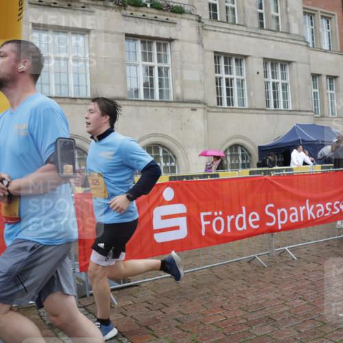 13.09.2026 - Kiel Lauf Yannick Fuchs http://msf.ph/oto/10420057 13.09.2026 10:52:33 Ziel 90, 475, 626, 1471, 1472, 1473, 1474, 1531, 1837, 2293, 2442, 3343, 3582, 3778, 3853, 3925, 5433, 5723, 6388, 6405, 7060, 7088, 7196, 7603, 7621, 8100, 8205, 8316, 8734, 8908, 9024, 9025, 9414, 9711, 9886, 10320, 10786, 11082, 11359, 11535, 11555, 11622, 11658, 11661, 11875, 11913, 12289, 171, 777, 825, 1027, 1364, 1365, 1526, 1527, 1658, 1802, 1811, 1869, 2438, 2484, 2544, 2806, 2991, 3280, 3343, 3435, 3529, 3630, 3644, 3881, 4008, 4385, 154, 1083, 1426, 1550, 3059, 3431 meine-sportfotos.de