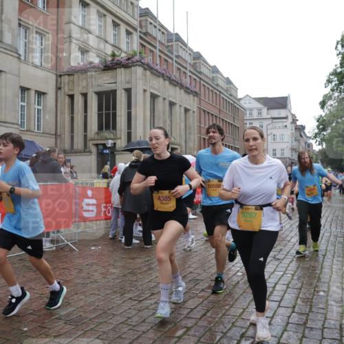 13.09.2026 - Kiel Lauf Yannick Fuchs http://msf.ph/oto/10420071 13.09.2026 10:52:34 Ziel 90, 172, 475, 626, 1471, 1472, 1473, 1474, 1531, 1837, 2293, 2442, 2735, 3054, 3582, 3778, 3853, 3925, 4485, 5433, 5723, 6388, 6405, 7060, 7088, 7196, 7603, 7621, 8100, 8205, 8316, 8615, 8734, 9024, 9025, 9414, 9711, 9886, 10786, 11082, 11359, 11535, 11555, 11622, 11658, 11661, 11913, 171, 777, 1027, 1364, 1365, 1526, 1527, 1658, 1802, 1811, 1869, 2438, 2484, 2544, 2806, 2991, 3280, 3343, 3435, 3529, 3630, 3644, 3881, 4008, 4385, 154, 1083, 1426, 1550, 3059, 3431, 5329 meine-sportfotos.de