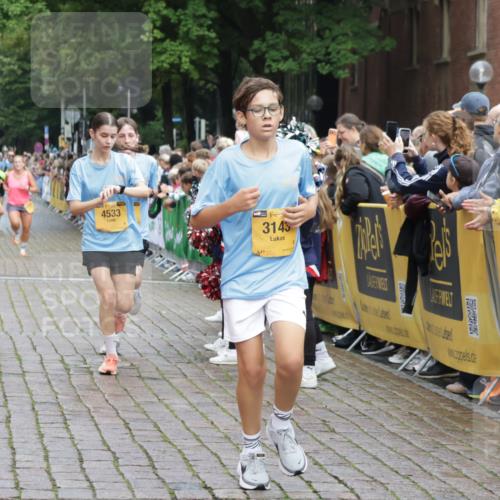 13.09.2026 - Kiel Lauf Yannick Fuchs http://msf.ph/oto/10420077 13.09.2026 09:41:50 Ziel 402, 3143, 3175, 4533, 4704, 5107, 6687, 6739, 7238, 8588, 8829, 9050, 9224, 11907, 12175, 1671, 1966, 4068, 4315, 4704, 6649, 9110, 9771, 11106, 11645, 11983, 12166, 570, 699, 772, 792, 2910, 3801, 5011, 5276, 6599, 12723, 1671, 1966, 9608, 10299, 10974, 11983 meine-sportfotos.de
