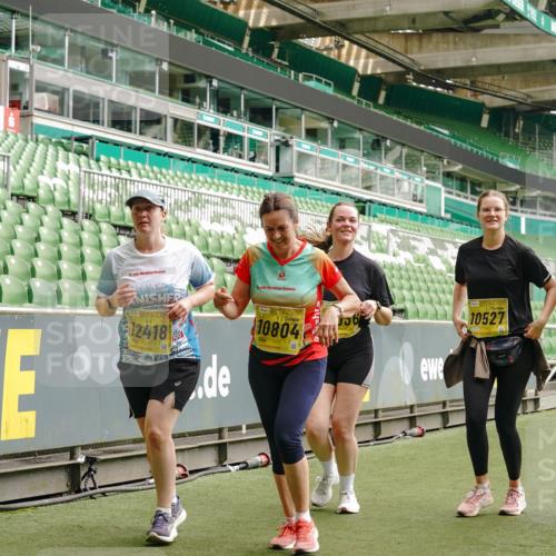 13.09.2026 - 21. swb-Marathon Bremen Michael Burmester http://msf.ph/oto/10420082 13.09.2026 10:43:59 Laufen im Stadion 10002, 10004, 10005, 10176, 10191, 10192, 10271, 10295, 10303, 10325, 10335, 10361, 10362, 10402, 10459, 10474, 10491, 10513, 10557, 10572, 10605, 10606, 10629, 10756, 10773, 10779, 10784, 10805, 10880, 10882, 10899, 10900, 10997, 10999, 11173, 11217, 11233, 11264, 11274, 11307, 11333, 11337, 11355, 11385, 11408, 11448, 11456, 11461, 11482, 11629, 11943, 12311, 12321, 12334 meine-sportfotos.de