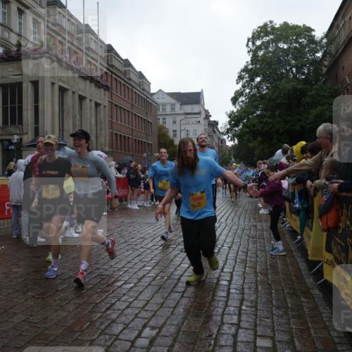 13.09.2026 - Kiel Lauf Yannick Fuchs http://msf.ph/oto/10420090 13.09.2026 10:52:35 Ziel 90, 172, 475, 626, 1471, 1472, 1473, 1474, 1531, 1837, 2293, 2442, 2735, 3054, 3582, 3778, 3853, 3925, 4485, 5433, 5723, 6388, 6405, 7060, 7088, 7154, 7196, 7603, 7621, 8100, 8205, 8316, 8615, 8734, 9024, 9025, 9414, 9711, 9886, 10786, 11082, 11359, 11555, 11622, 11658, 11661, 11913, 171, 475, 777, 1027, 1364, 1365, 1526, 1527, 1658, 1802, 1811, 1869, 2438, 2484, 2544, 2806, 2991, 3280, 3343, 3435, 3529, 3630, 3881, 4008, 4385, 154, 1083, 1426, 1550, 3059, 3431, 5329, 5710 meine-sportfotos.de