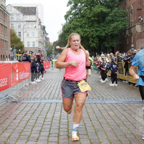 13.09.2026 - Kiel Lauf Yannick Fuchs http://msf.ph/oto/10420101 13.09.2026 09:41:58 Ziel 699, 772, 2910, 3801, 4533, 5107, 6599, 6739, 7238, 8829, 9050, 12175, 402, 3143, 3175, 4068, 4315, 4704, 6649, 6687, 8588, 9110, 9224, 9771, 11106, 11907, 12166, 133, 570, 792, 3357, 3676, 5011, 5105, 5276, 5336, 5774, 6620, 6797, 7687, 8476, 11793, 12723, 1671, 4068, 9110, 11645, 11983, 12166 meine-sportfotos.de