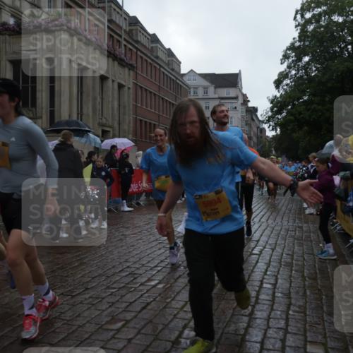 13.09.2026 - Kiel Lauf Yannick Fuchs http://msf.ph/oto/10420105 13.09.2026 10:52:35 Ziel 90, 172, 475, 626, 1471, 1472, 1473, 1474, 1531, 1837, 2293, 2442, 2735, 3054, 3582, 3778, 3853, 3925, 4485, 5433, 5723, 6388, 6405, 7060, 7088, 7154, 7196, 7603, 7621, 8100, 8205, 8316, 8615, 8734, 9024, 9025, 9414, 9711, 9886, 10786, 11082, 11359, 11555, 11622, 11658, 11661, 11913, 171, 475, 777, 1027, 1364, 1365, 1526, 1527, 1658, 1802, 1811, 1869, 2438, 2484, 2544, 2806, 2991, 3280, 3343, 3435, 3529, 3630, 3881, 4008, 4385, 154, 1083, 1426, 1550, 3059, 3431, 5329, 5710 meine-sportfotos.de