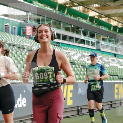 13.09.2026 - 21. swb-Marathon Bremen Michael Burmester http://msf.ph/oto/10420115 13.09.2026 13:21:25 Laufen im Stadion 128, 258, 343, 351, 423, 441, 601, 620, 704, 782, 851, 1060, 1094, 1129, 1158, 1177, 1316, 1344, 1409, 1417, 1439, 1446, 1518, 1669, 1676, 1697, 1729, 1756, 1808, 1815, 1846, 2010, 2028, 2064, 2139, 2201, 2258, 2278, 2290, 2349, 2394, 2395, 2414, 2417, 2437, 2501, 2519, 2533, 2551, 2588, 2632, 2652, 2660, 2694, 2695, 2736, 2793, 2828, 2886, 2954, 2964, 2995, 3004, 3010, 3017, 3018, 3022, 3034, 3035, 3036, 3037, 3070, 3074, 3102, 3139, 3144, 3225, 3264, 3310, 3682 meine-sportfotos.de