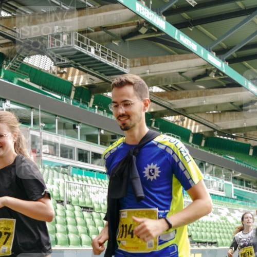 13.09.2026 - 21. swb-Marathon Bremen Michael Burmester http://msf.ph/oto/10420135 13.09.2026 10:44:02 Laufen im Stadion 10002, 10004, 10005, 10176, 10191, 10192, 10271, 10295, 10303, 10325, 10335, 10361, 10362, 10402, 10459, 10474, 10491, 10513, 10557, 10572, 10605, 10606, 10629, 10756, 10773, 10779, 10784, 10805, 10880, 10882, 10899, 10900, 10997, 10999, 11173, 11217, 11233, 11264, 11274, 11307, 11333, 11337, 11355, 11385, 11408, 11448, 11456, 11461, 11482, 11629, 11943, 12311, 12321, 12334 meine-sportfotos.de