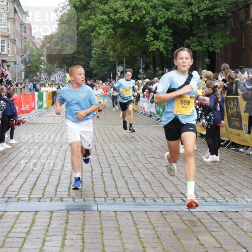 13.09.2026 - Kiel Lauf Yannick Fuchs http://msf.ph/oto/10420157 13.09.2026 09:42:03 Ziel 570, 699, 772, 2910, 3801, 5011, 5276, 6599, 8829, 9050, 402, 3143, 3175, 4315, 4533, 4704, 5107, 6649, 6687, 6739, 7238, 8588, 9224, 9771, 11106, 11907, 12175, 133, 792, 2914, 2955, 2977, 3357, 3676, 5105, 5336, 5774, 6620, 6797, 7687, 8476, 10938, 11793, 12723, 4068, 9110, 11106, 11645, 12166 meine-sportfotos.de