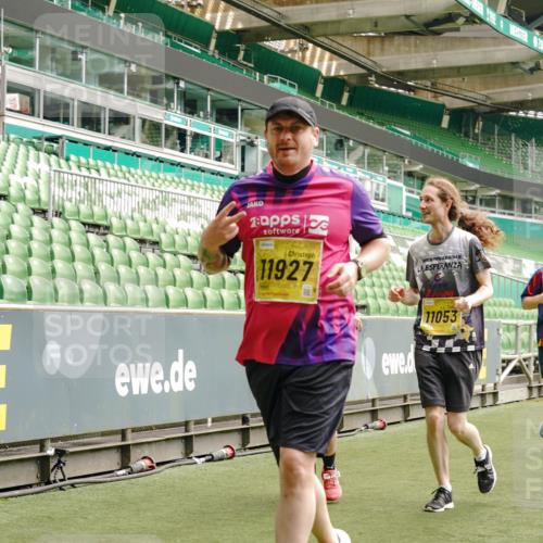13.09.2026 - 21. swb-Marathon Bremen Michael Burmester http://msf.ph/oto/10420168 13.09.2026 10:44:03 Laufen im Stadion 10002, 10004, 10005, 10176, 10191, 10192, 10271, 10295, 10303, 10325, 10335, 10361, 10362, 10402, 10459, 10474, 10491, 10513, 10557, 10572, 10605, 10606, 10629, 10713, 10756, 10773, 10779, 10784, 10805, 10880, 10882, 10899, 10900, 10997, 10999, 11173, 11217, 11233, 11264, 11274, 11307, 11333, 11337, 11355, 11385, 11408, 11448, 11456, 11461, 11482, 11629, 11943, 12311, 12321, 12334 meine-sportfotos.de