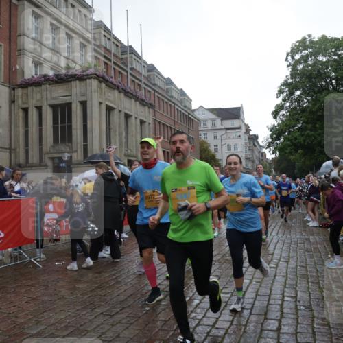 13.09.2026 - Kiel Lauf Yannick Fuchs http://msf.ph/oto/10420186 13.09.2026 10:52:40 Ziel 90, 172, 398, 1433, 1474, 1535, 1812, 1837, 2069, 2089, 2735, 3050, 3054, 3778, 3853, 3925, 4100, 4485, 5723, 6405, 7060, 7088, 7154, 7196, 7230, 8100, 8205, 8615, 9414, 9886, 11204, 11359, 11459, 11555, 11913, 90, 475, 626, 777, 1027, 1471, 1472, 1473, 1526, 1527, 1531, 1658, 1802, 1811, 1869, 2293, 2438, 2442, 2544, 2991, 3280, 3343, 3435, 3529, 3582, 3630, 3881, 4008, 154, 1071, 1083, 1426, 1486, 1550, 3059, 3431, 3587, 3657, 5329, 5642, 5643, 5710, 6015 meine-sportfotos.de