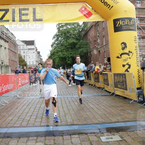 13.09.2026 - Kiel Lauf Yannick Fuchs http://msf.ph/oto/10420192 13.09.2026 09:42:06 Ziel 570, 699, 772, 792, 2910, 3801, 5011, 5276, 5336, 6599, 6620, 8476, 12723, 402, 3143, 3175, 4315, 4533, 4704, 5107, 6649, 6687, 6739, 7238, 8588, 8829, 9050, 9224, 9771, 11907, 12175, 133, 2914, 2955, 2977, 3357, 3676, 5105, 5774, 6099, 6797, 7687, 10938, 11793, 4068, 4315, 9110, 9771, 11106, 12166 meine-sportfotos.de