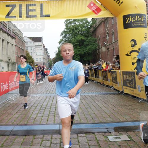 13.09.2026 - Kiel Lauf Yannick Fuchs http://msf.ph/oto/10420222 13.09.2026 09:42:07 Ziel 570, 699, 772, 792, 2910, 3357, 3801, 5011, 5276, 5336, 6599, 6620, 7687, 8476, 12723, 402, 772, 3143, 3175, 4315, 4533, 4704, 5107, 6649, 6687, 6739, 7238, 8588, 8829, 9050, 9224, 9771, 11907, 12175, 133, 445, 2914, 2955, 2977, 3676, 5105, 5559, 5774, 6099, 6797, 10938, 11793, 4068, 4315, 9771, 11106 meine-sportfotos.de