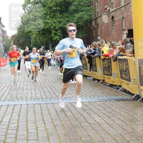 13.09.2026 - Kiel Lauf Yannick Fuchs http://msf.ph/oto/10420234 13.09.2026 09:42:09 Ziel 570, 699, 792, 2910, 3357, 3801, 5011, 5276, 5336, 5774, 6599, 6620, 7687, 8476, 12723, 402, 772, 3143, 3175, 4533, 4704, 5107, 6649, 6687, 6739, 7238, 8588, 8829, 9050, 9224, 9771, 11907, 12175, 133, 445, 771, 2914, 2955, 2977, 3676, 5105, 5559, 6099, 6542, 6797, 10938, 11793, 12190, 4315, 9771, 11106 meine-sportfotos.de