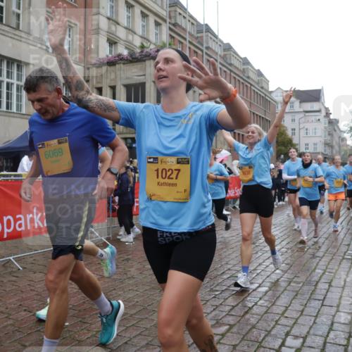 13.09.2026 - Kiel Lauf Yannick Fuchs http://msf.ph/oto/10420245 13.09.2026 10:52:43 Ziel 158, 172, 398, 1433, 1474, 1535, 1634, 1812, 1837, 2069, 2089, 2735, 3050, 3054, 3452, 3514, 3778, 3853, 4100, 4485, 6201, 7060, 7154, 7230, 8100, 8615, 9414, 9831, 9886, 10594, 11096, 11204, 11359, 11459, 90, 475, 626, 777, 1027, 1471, 1472, 1473, 1526, 1527, 1531, 1658, 1802, 1811, 2293, 2438, 2442, 2544, 2991, 3280, 3343, 3435, 3582, 3630, 3881, 4008, 154, 1071, 1083, 1426, 1486, 1550, 3059, 3431, 3587, 3657, 5329, 5642, 5643, 5710, 6015, 7139, 10755 meine-sportfotos.de