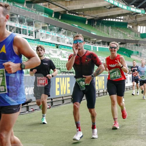 13.09.2026 - 21. swb-Marathon Bremen Michael Burmester http://msf.ph/oto/10420252 13.09.2026 12:58:43 Laufen im Stadion 141, 148, 191, 226, 232, 334, 511, 672, 745, 776, 789, 790, 909, 972, 1010, 1080, 1119, 1166, 1191, 1199, 1254, 1281, 1516, 1535, 1642, 1647, 1752, 1881, 1931, 1933, 2046, 2210, 2289, 2324, 2343, 2367, 2371, 2397, 2402, 2423, 2425, 2577, 2771, 2806, 2807, 2827, 2885, 2899, 2903, 2904, 2953, 2961, 2979, 3015, 3021, 3051, 3098, 3120, 3124, 3138, 3148, 3182, 3186, 3190, 3233, 3319, 3338, 3435, 3516, 3531, 3534, 3560, 3652, 3655, 3685, 3690, 3695, 3866, 3933, 3934, 3939, 4101, 205 meine-sportfotos.de