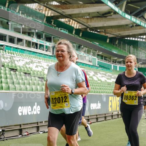 13.09.2026 - 21. swb-Marathon Bremen Michael Burmester http://msf.ph/oto/10420271 13.09.2026 10:44:06 Laufen im Stadion 10002, 10004, 10005, 10176, 10191, 10192, 10271, 10295, 10325, 10335, 10361, 10362, 10402, 10459, 10474, 10491, 10513, 10557, 10572, 10605, 10606, 10629, 10679, 10713, 10756, 10773, 10779, 10784, 10805, 10880, 10882, 10899, 10900, 10997, 10999, 11173, 11217, 11233, 11264, 11274, 11307, 11333, 11337, 11355, 11385, 11408, 11448, 11456, 11461, 11482, 11629, 11943, 12151, 12311, 12321, 12334 meine-sportfotos.de