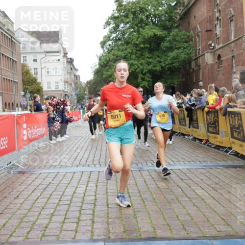 13.09.2026 - Kiel Lauf Yannick Fuchs http://msf.ph/oto/10420273 13.09.2026 09:42:11 Ziel 570, 792, 2910, 3357, 5011, 5105, 5276, 5336, 5774, 6599, 6620, 7687, 8476, 11793, 12723, 402, 699, 772, 3143, 3175, 3801, 4533, 4704, 5107, 6649, 6687, 6739, 7238, 8588, 8829, 9050, 9224, 11907, 12175, 133, 445, 771, 1777, 2914, 2955, 2977, 3676, 5559, 6099, 6213, 6542, 6797, 10938, 12190, 4315, 6649, 9771, 11106 meine-sportfotos.de