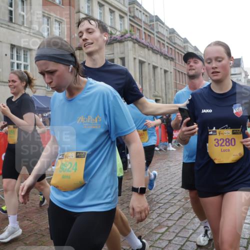 13.09.2026 - Kiel Lauf Yannick Fuchs http://msf.ph/oto/10420311 13.09.2026 10:52:47 Ziel 154, 158, 172, 398, 1083, 1433, 1474, 1535, 1634, 1812, 1837, 2069, 2089, 2735, 3050, 3054, 3059, 3452, 3514, 3875, 4100, 4485, 4570, 6201, 7017, 7154, 7230, 7883, 8615, 8978, 9831, 9886, 10594, 11048, 11096, 11204, 11459, 12213, 90, 475, 626, 777, 1471, 1472, 1473, 1474, 1526, 1527, 1531, 1658, 1802, 1811, 2293, 2442, 2544, 3280, 3343, 3582, 3630, 3778, 3853, 3881, 4008, 1071, 1426, 1486, 1550, 3431, 3587, 3657, 5329, 5642, 5643, 5710, 6015, 7139, 10755 meine-sportfotos.de