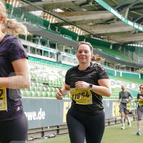 13.09.2026 - 21. swb-Marathon Bremen Michael Burmester http://msf.ph/oto/10420316 13.09.2026 10:44:08 Laufen im Stadion 10002, 10004, 10005, 10176, 10191, 10192, 10271, 10295, 10325, 10335, 10361, 10362, 10402, 10459, 10474, 10491, 10513, 10557, 10572, 10605, 10606, 10629, 10679, 10713, 10756, 10773, 10779, 10784, 10805, 10880, 10882, 10899, 10900, 10997, 10999, 11081, 11173, 11217, 11233, 11264, 11274, 11307, 11333, 11337, 11355, 11385, 11408, 11448, 11456, 11461, 11482, 11495, 11629, 11932, 11943, 12151, 12226, 12311, 12321, 12334 meine-sportfotos.de