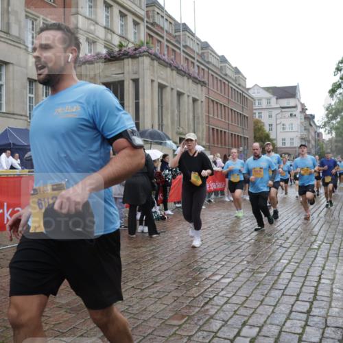 13.09.2026 - Kiel Lauf Yannick Fuchs http://msf.ph/oto/10420377 13.09.2026 10:52:51 Ziel 154, 158, 398, 1083, 1426, 1433, 1486, 1535, 1550, 1634, 1812, 2069, 2089, 3050, 3059, 3431, 3452, 3514, 3875, 4100, 4570, 5329, 5710, 5838, 6201, 7017, 7230, 7883, 8516, 8580, 8863, 8935, 8978, 9166, 9831, 10594, 11048, 11096, 11204, 11459, 11496, 12213, 90, 172, 475, 626, 777, 1471, 1472, 1473, 1474, 1526, 1527, 1531, 1658, 1802, 1837, 2293, 2442, 2544, 2735, 3054, 3343, 3582, 3630, 3778, 3853, 1071, 3587, 3657, 5642, 5643, 6015, 7139, 10755 meine-sportfotos.de