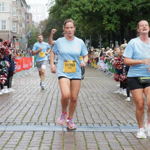 13.09.2026 - Kiel Lauf Yannick Fuchs http://msf.ph/oto/10420408 13.09.2026 09:42:19 Ziel 133, 792, 2914, 2955, 2977, 3357, 3676, 5105, 5336, 5774, 6620, 6797, 7687, 8476, 10938, 11793, 12723, 402, 570, 699, 772, 792, 2910, 3143, 3801, 4533, 5011, 5107, 5276, 6599, 6739, 7238, 8829, 9050, 12175, 12723, 142, 445, 771, 1045, 1777, 2608, 4548, 5559, 6075, 6099, 6213, 6423, 6542, 6913, 8532, 9706, 12190, 402, 3143, 3175, 4704, 6649, 6687, 8588, 9224, 11907 meine-sportfotos.de