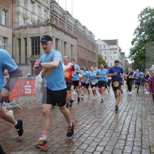 13.09.2026 - Kiel Lauf Yannick Fuchs http://msf.ph/oto/10420411 13.09.2026 10:52:53 Ziel 154, 158, 398, 1083, 1426, 1433, 1486, 1535, 1550, 1634, 1812, 2069, 3050, 3059, 3431, 3452, 3514, 3657, 3875, 4100, 4570, 5329, 5710, 5838, 6161, 6201, 6777, 7017, 7230, 7596, 7883, 8516, 8580, 8863, 8905, 8935, 8978, 9126, 9166, 9831, 10594, 11048, 11096, 11204, 11282, 11496, 12213, 90, 172, 398, 475, 626, 1471, 1472, 1473, 1474, 1526, 1527, 1531, 1658, 1802, 1812, 1837, 2089, 2293, 2442, 2544, 2735, 3054, 3343, 3582, 3630, 3778, 3853, 1071, 3587, 5642, 5643, 6015, 7139 meine-sportfotos.de