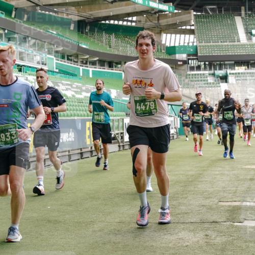 13.09.2026 - 21. swb-Marathon Bremen Michael Burmester http://msf.ph/oto/10420418 13.09.2026 12:58:47 Laufen im Stadion 141, 148, 191, 226, 232, 334, 511, 672, 745, 789, 790, 909, 972, 1010, 1080, 1119, 1166, 1191, 1199, 1281, 1516, 1535, 1642, 1647, 1752, 1881, 1931, 1933, 2046, 2210, 2289, 2324, 2343, 2367, 2371, 2397, 2423, 2425, 2577, 2771, 2806, 2807, 2827, 2885, 2899, 2903, 2953, 2961, 2979, 3015, 3021, 3051, 3098, 3120, 3124, 3138, 3148, 3182, 3186, 3190, 3233, 3319, 3338, 3435, 3516, 3531, 3534, 3560, 3652, 3655, 3685, 3690, 3695, 3866, 3933, 3934, 4101, 205 meine-sportfotos.de