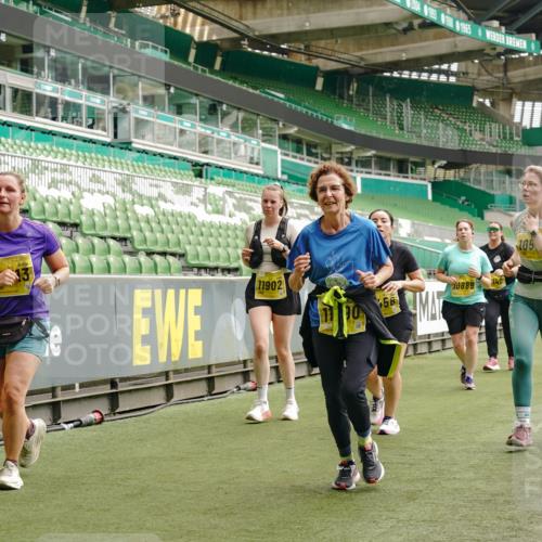 13.09.2026 - 21. swb-Marathon Bremen Michael Burmester http://msf.ph/oto/10420419 13.09.2026 10:44:14 Laufen im Stadion 10002, 10004, 10005, 10176, 10191, 10192, 10271, 10295, 10325, 10335, 10361, 10362, 10402, 10459, 10474, 10513, 10572, 10605, 10606, 10629, 10679, 10713, 10756, 10779, 10882, 10899, 10900, 10997, 10999, 11081, 11173, 11217, 11233, 11264, 11274, 11307, 11333, 11337, 11355, 11385, 11408, 11448, 11456, 11461, 11482, 11495, 11629, 11932, 11943, 12151, 12226, 12311, 12321, 12334 meine-sportfotos.de