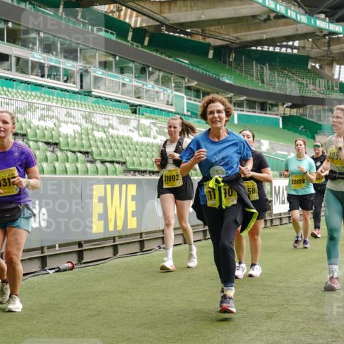 13.09.2026 - 21. swb-Marathon Bremen Michael Burmester http://msf.ph/oto/10420425 13.09.2026 10:44:14 Laufen im Stadion 10002, 10004, 10005, 10176, 10191, 10192, 10271, 10295, 10325, 10335, 10361, 10362, 10402, 10459, 10474, 10513, 10572, 10605, 10606, 10629, 10679, 10713, 10756, 10779, 10882, 10899, 10900, 10997, 10999, 11081, 11173, 11217, 11233, 11264, 11274, 11307, 11333, 11337, 11355, 11385, 11408, 11448, 11456, 11461, 11482, 11495, 11629, 11932, 11943, 12151, 12226, 12311, 12321, 12334 meine-sportfotos.de