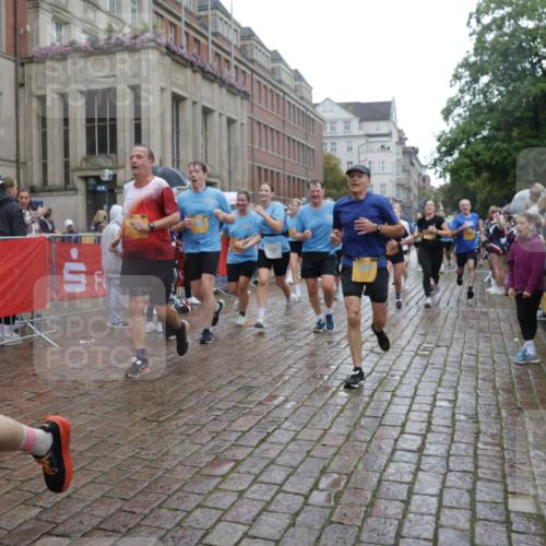 13.09.2026 - Kiel Lauf Yannick Fuchs http://msf.ph/oto/10420426 13.09.2026 10:52:54 Ziel 154, 158, 1071, 1083, 1426, 1433, 1486, 1535, 1550, 1634, 2069, 3050, 3059, 3431, 3452, 3514, 3587, 3657, 3875, 4570, 5329, 5642, 5643, 5710, 5838, 6015, 6161, 6201, 6695, 6777, 7017, 7230, 7596, 7883, 8516, 8580, 8863, 8905, 8935, 8978, 9126, 9166, 9831, 10594, 11048, 11096, 11204, 11282, 11496, 12213, 90, 172, 398, 475, 626, 1471, 1472, 1473, 1474, 1526, 1527, 1531, 1658, 1802, 1812, 1837, 2069, 2089, 2293, 2442, 2735, 3054, 3343, 3582, 3630, 3778, 3853, 7139 meine-sportfotos.de