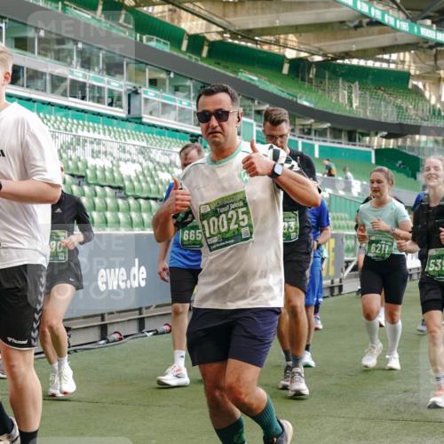13.09.2026 - 21. swb-Marathon Bremen Michael Burmester http://msf.ph/oto/10420439 13.09.2026 13:21:36 Laufen im Stadion 128, 258, 343, 351, 423, 441, 601, 620, 704, 782, 851, 1060, 1094, 1129, 1158, 1177, 1316, 1344, 1409, 1417, 1439, 1446, 1518, 1657, 1669, 1676, 1697, 1729, 1808, 1846, 2010, 2064, 2139, 2201, 2258, 2278, 2290, 2349, 2394, 2395, 2414, 2417, 2437, 2501, 2519, 2551, 2588, 2619, 2632, 2652, 2660, 2685, 2711, 2736, 2793, 2828, 2886, 2954, 2964, 2995, 3004, 3010, 3017, 3018, 3022, 3034, 3035, 3036, 3037, 3070, 3074, 3102, 3139, 3144, 3225, 3264, 3351, 3682, 3784 meine-sportfotos.de