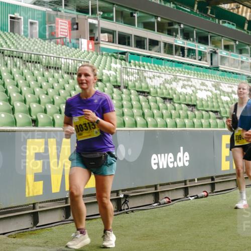 13.09.2026 - 21. swb-Marathon Bremen Michael Burmester http://msf.ph/oto/10420452 13.09.2026 10:44:15 Laufen im Stadion 10002, 10004, 10005, 10176, 10191, 10192, 10271, 10295, 10325, 10335, 10361, 10362, 10402, 10459, 10474, 10513, 10572, 10605, 10606, 10629, 10679, 10713, 10756, 10779, 10882, 10899, 10900, 10997, 10999, 11081, 11173, 11217, 11233, 11264, 11274, 11307, 11333, 11337, 11355, 11385, 11408, 11448, 11456, 11461, 11482, 11495, 11629, 11932, 11943, 12151, 12226, 12311, 12321, 12334 meine-sportfotos.de