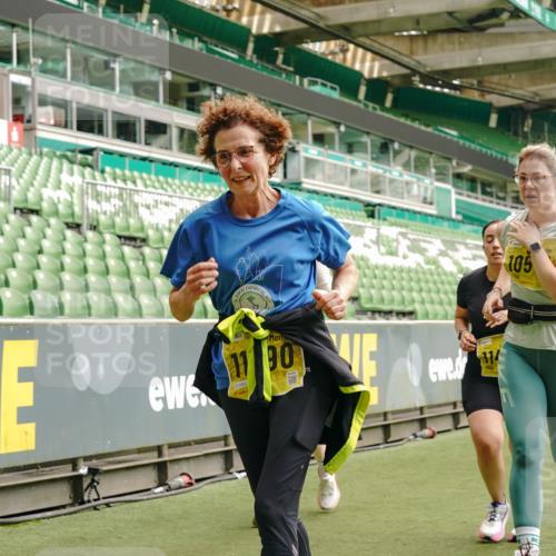 13.09.2026 - 21. swb-Marathon Bremen Michael Burmester http://msf.ph/oto/10420463 13.09.2026 10:44:16 Laufen im Stadion 10002, 10004, 10005, 10176, 10191, 10192, 10271, 10295, 10325, 10335, 10361, 10362, 10402, 10459, 10474, 10513, 10572, 10605, 10606, 10629, 10679, 10713, 10756, 10779, 10882, 10899, 10900, 10997, 10999, 11081, 11173, 11217, 11233, 11264, 11274, 11307, 11333, 11337, 11355, 11385, 11408, 11448, 11456, 11461, 11482, 11495, 11629, 11932, 11943, 12151, 12226, 12311, 12321, 12334 meine-sportfotos.de
