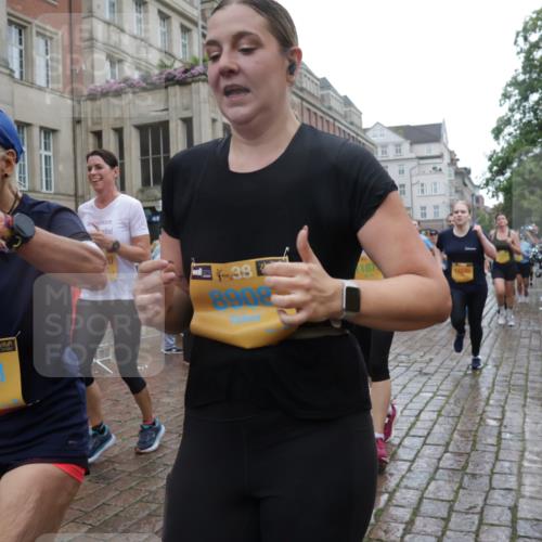 13.09.2026 - Kiel Lauf Yannick Fuchs http://msf.ph/oto/10420479 13.09.2026 10:52:57 Ziel 154, 1071, 1083, 1426, 1486, 1550, 3059, 3173, 3431, 3514, 3587, 3657, 3875, 4570, 5329, 5642, 5643, 5710, 5838, 6015, 6161, 6201, 6695, 6777, 7017, 7139, 7596, 7883, 8516, 8580, 8863, 8905, 8935, 8978, 9126, 9166, 9749, 10594, 10721, 11048, 11096, 11282, 11496, 11988, 12213, 90, 158, 172, 398, 475, 626, 1433, 1471, 1472, 1473, 1474, 1531, 1535, 1634, 1658, 1802, 1812, 1837, 2069, 2089, 2293, 2442, 2735, 3050, 3054, 3343, 3452, 3582, 3778, 3853, 475 meine-sportfotos.de