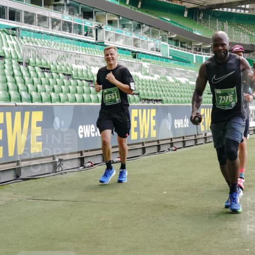 13.09.2026 - 21. swb-Marathon Bremen Michael Burmester http://msf.ph/oto/10420507 13.09.2026 12:58:51 Laufen im Stadion 141, 148, 191, 226, 232, 334, 511, 672, 745, 789, 790, 909, 972, 1080, 1119, 1166, 1191, 1199, 1281, 1516, 1535, 1642, 1647, 1752, 1881, 1931, 1933, 2046, 2210, 2289, 2343, 2367, 2371, 2397, 2423, 2425, 2577, 2771, 2806, 2807, 2827, 2885, 2899, 2903, 2953, 2961, 2979, 3015, 3021, 3051, 3098, 3120, 3124, 3138, 3148, 3182, 3186, 3190, 3233, 3319, 3338, 3435, 3516, 3531, 3534, 3560, 3652, 3655, 3685, 3690, 3695, 3866, 3933, 3934, 205 meine-sportfotos.de
