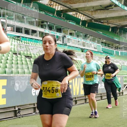 13.09.2026 - 21. swb-Marathon Bremen Michael Burmester http://msf.ph/oto/10420514 13.09.2026 10:44:17 Laufen im Stadion 10002, 10004, 10005, 10176, 10191, 10192, 10271, 10295, 10325, 10335, 10361, 10362, 10402, 10459, 10474, 10513, 10572, 10605, 10606, 10629, 10679, 10713, 10756, 10779, 10882, 10899, 10900, 10997, 10999, 11081, 11173, 11217, 11233, 11264, 11274, 11307, 11333, 11337, 11355, 11385, 11408, 11448, 11456, 11461, 11482, 11495, 11629, 11932, 11943, 12151, 12226, 12311, 12321, 12334 meine-sportfotos.de