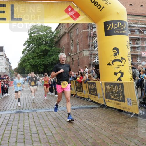 13.09.2026 - Kiel Lauf Yannick Fuchs http://msf.ph/oto/10420598 13.09.2026 09:42:30 Ziel 445, 771, 1045, 1777, 2608, 2914, 2955, 2977, 4548, 5559, 6075, 6099, 6213, 6423, 6542, 6913, 12190, 133, 570, 699, 772, 792, 2910, 3357, 3676, 3801, 5011, 5105, 5276, 5336, 5774, 6599, 6620, 6797, 7687, 8476, 10938, 11793, 12723, 142, 762, 3827, 4322, 8532, 8870, 9519, 9592, 9706, 11721, 772, 4533, 5107, 6739, 7238, 8829, 9050, 12175 meine-sportfotos.de