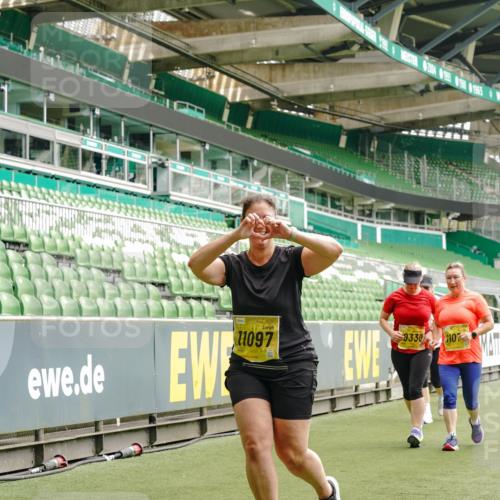 13.09.2026 - 21. swb-Marathon Bremen Michael Burmester http://msf.ph/oto/10420617 13.09.2026 10:44:21 Laufen im Stadion 10002, 10004, 10005, 10176, 10191, 10192, 10271, 10295, 10325, 10335, 10402, 10459, 10474, 10513, 10572, 10605, 10606, 10629, 10679, 10713, 10756, 10779, 10882, 10899, 10900, 10979, 10997, 10999, 11081, 11217, 11233, 11264, 11274, 11307, 11333, 11337, 11355, 11385, 11408, 11448, 11456, 11461, 11482, 11495, 11629, 11808, 11932, 11943, 12057, 12151, 12226, 12311, 12321, 12334 meine-sportfotos.de