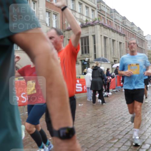 13.09.2026 - Kiel Lauf Yannick Fuchs http://msf.ph/oto/10420643 13.09.2026 10:53:06 Ziel 127, 1071, 1486, 3104, 3173, 3500, 3587, 3657, 5642, 5643, 5924, 6015, 6055, 6104, 6161, 6374, 6695, 6777, 7139, 7596, 7869, 8483, 8516, 8518, 8863, 8905, 9126, 9166, 9749, 10721, 11074, 11282, 11919, 11988, 12217, 12405, 12844, 154, 158, 172, 398, 1083, 1426, 1433, 1474, 1486, 1535, 1550, 1634, 1812, 1837, 2069, 2089, 2735, 3050, 3054, 3059, 3431, 3452, 3514, 3778, 3853, 3875, 4570, 5329, 5710, 5838, 6201, 7017, 7883, 8516, 8580, 8863, 8935, 475 meine-sportfotos.de