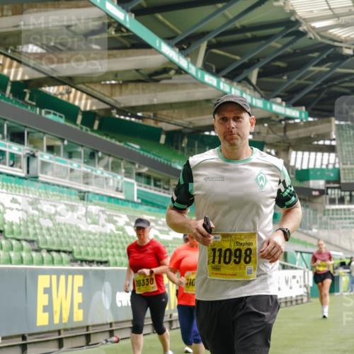13.09.2026 - 21. swb-Marathon Bremen Michael Burmester http://msf.ph/oto/10420648 13.09.2026 10:44:22 Laufen im Stadion 10002, 10004, 10005, 10176, 10191, 10192, 10271, 10295, 10325, 10335, 10402, 10459, 10474, 10513, 10572, 10605, 10606, 10629, 10679, 10713, 10756, 10779, 10882, 10899, 10900, 10979, 10997, 10999, 11081, 11217, 11233, 11264, 11274, 11307, 11333, 11337, 11355, 11385, 11408, 11448, 11456, 11461, 11482, 11495, 11629, 11808, 11932, 11943, 12057, 12151, 12226, 12311, 12321, 12334 meine-sportfotos.de
