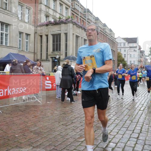 13.09.2026 - Kiel Lauf Yannick Fuchs http://msf.ph/oto/10420652 13.09.2026 10:53:06 Ziel 127, 1071, 1486, 3104, 3173, 3500, 3587, 3657, 5642, 5643, 5924, 6015, 6055, 6104, 6161, 6374, 6695, 6777, 7139, 7596, 7869, 8483, 8516, 8518, 8863, 8905, 9126, 9166, 9749, 10721, 11074, 11282, 11919, 11988, 12217, 12405, 12844, 154, 158, 172, 398, 1083, 1426, 1433, 1474, 1486, 1535, 1550, 1634, 1812, 1837, 2069, 2089, 2735, 3050, 3054, 3059, 3431, 3452, 3514, 3778, 3853, 3875, 4570, 5329, 5710, 5838, 6201, 7017, 7883, 8516, 8580, 8863, 8935, 475 meine-sportfotos.de