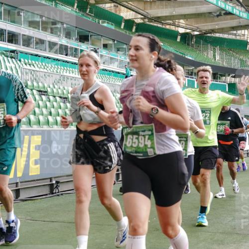 13.09.2026 - 21. swb-Marathon Bremen Michael Burmester http://msf.ph/oto/10420673 13.09.2026 13:21:44 Laufen im Stadion 128, 258, 343, 351, 423, 441, 601, 620, 704, 782, 851, 1060, 1094, 1157, 1158, 1177, 1316, 1344, 1417, 1439, 1518, 1657, 1669, 1676, 1697, 1729, 1808, 1846, 1883, 2010, 2064, 2139, 2201, 2258, 2278, 2290, 2349, 2394, 2395, 2414, 2417, 2437, 2501, 2519, 2551, 2588, 2619, 2632, 2652, 2660, 2685, 2711, 2736, 2793, 2828, 2886, 2954, 2964, 2995, 3004, 3010, 3017, 3018, 3022, 3034, 3035, 3036, 3037, 3070, 3074, 3102, 3139, 3144, 3225, 3351, 3682, 3784, 4020, 1506 meine-sportfotos.de
